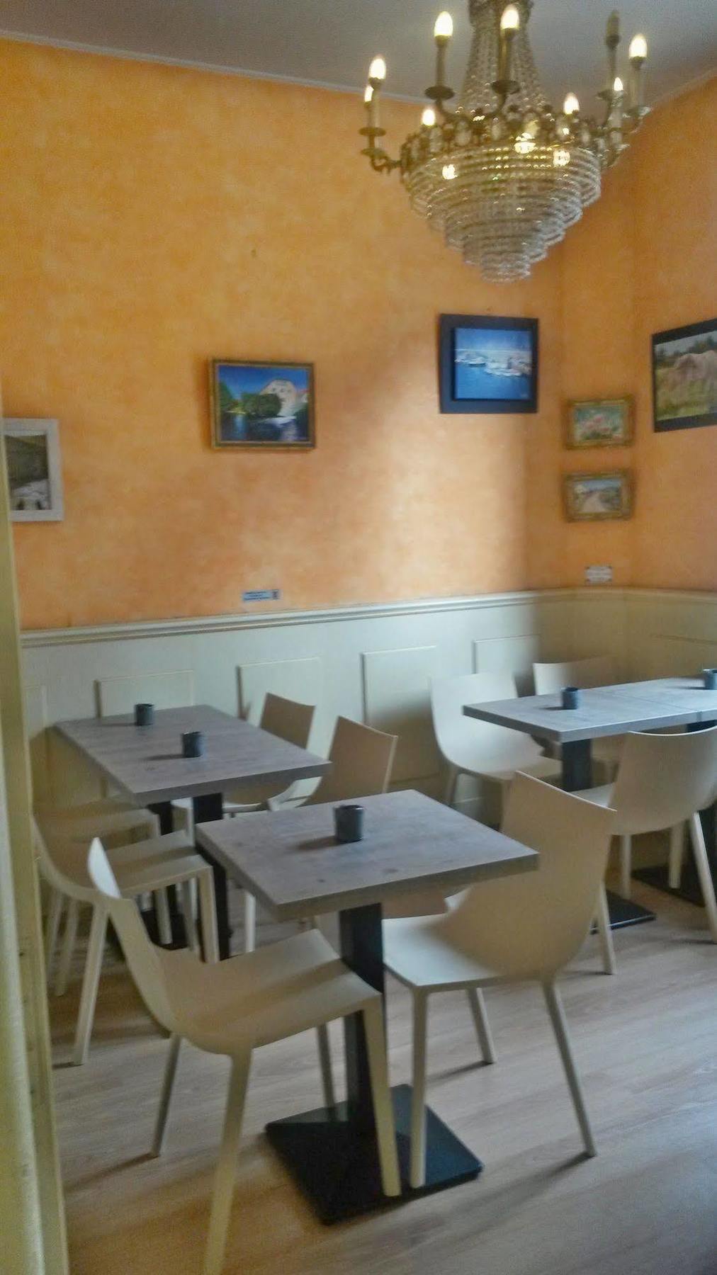 De La Cathédrale Hotel 2*